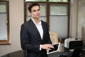 International Diploma in Hotel Management : SERVO IHM